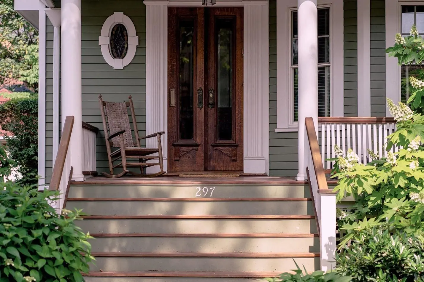 Comfortable & Beautiful Porch