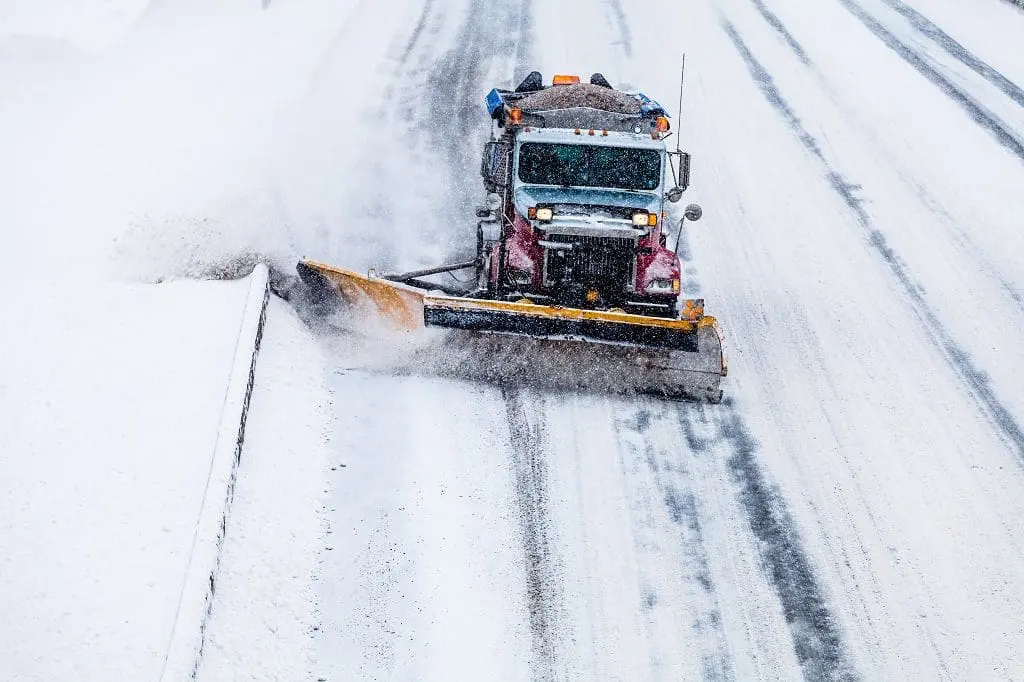Snow Plowing Main Snow Removal Service