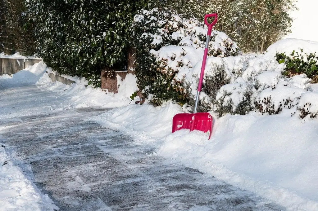 Sidewalks and Entryways Snow Removal