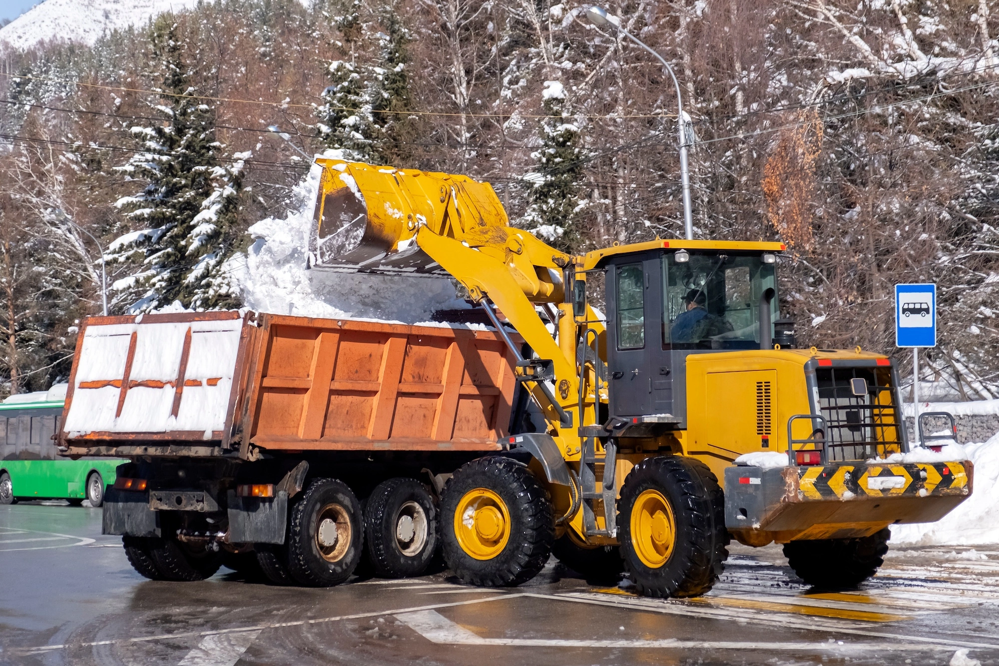 Green Bay, WI Commercial Snow Plowing Team