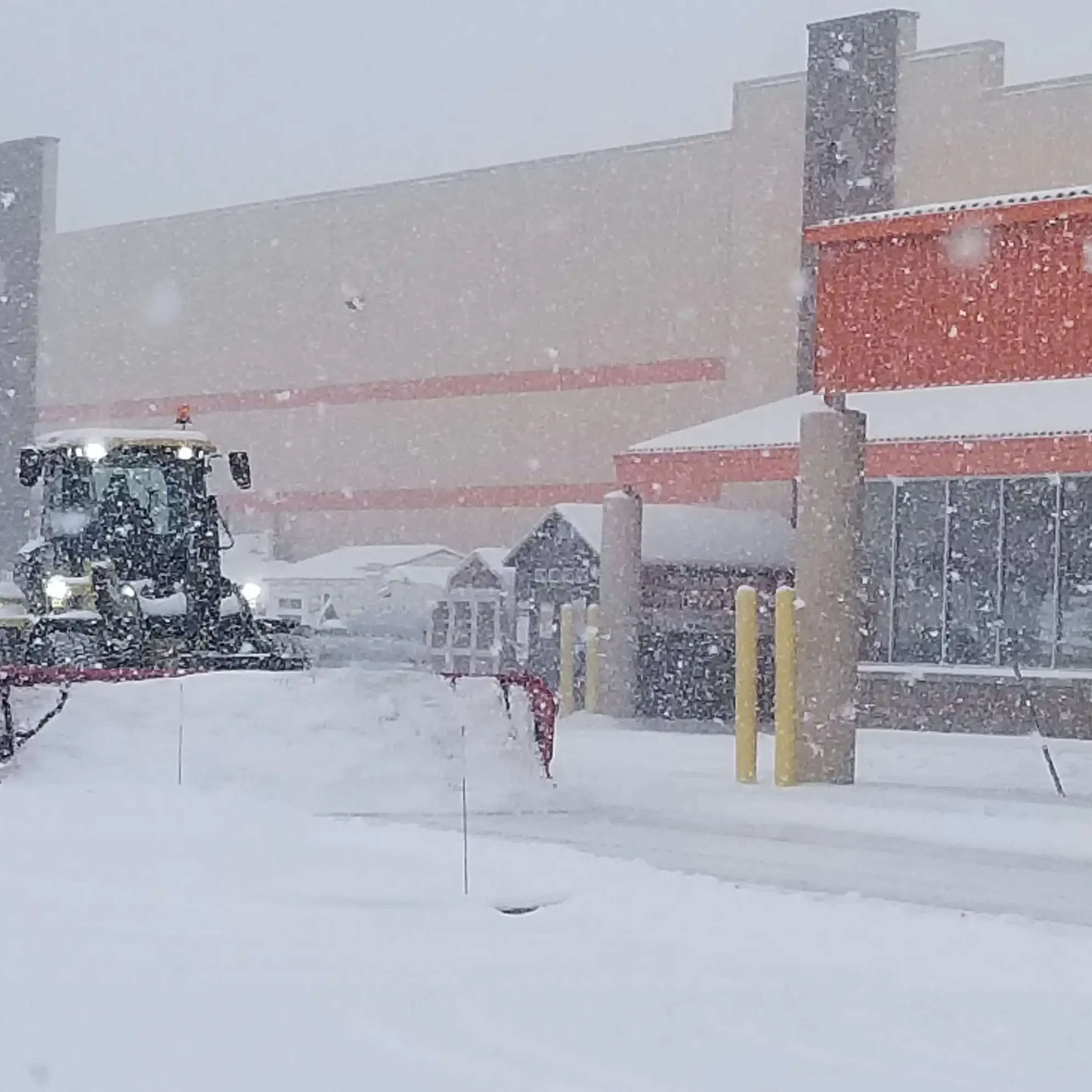 Oshkosh, WI Commercial Snow Plowing Service